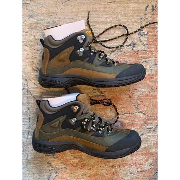 Dunham Cloud mid-cut waterproof men’s boots - Picture 1 of 8